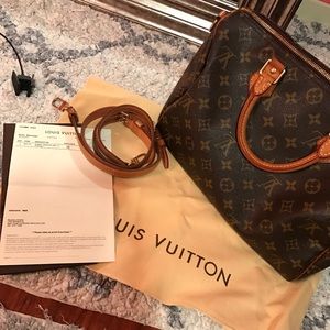 SOLD ❗️❗️ Louis Vuitton Bandouliere 30